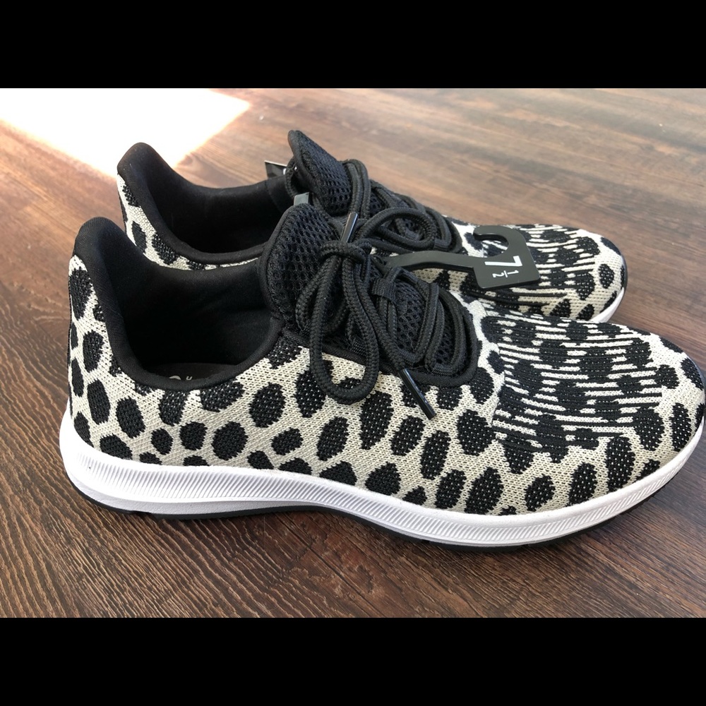 Athletic works size 7.5 shoes. Brand new